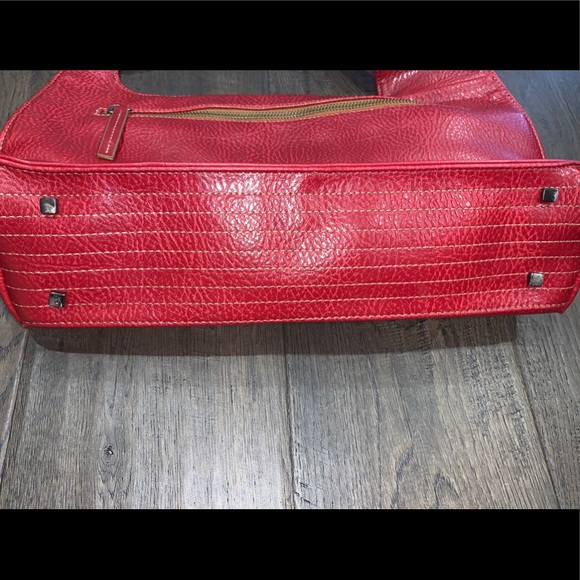 Matt & Nat Red Shoulder Bag - Picture 3 of 7